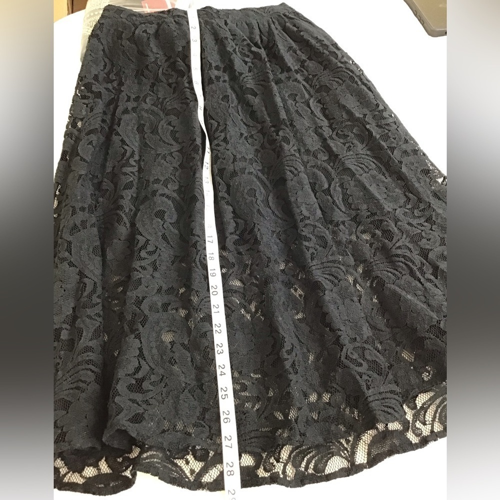 Abercrombie & Fitch NWT Black Floral Lace Midi Skirt Women’s Size Small - Picture 8 of 9